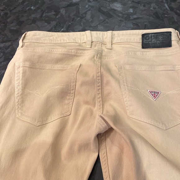 Guess men’s slim tapered jeans - Picture 6 of 7